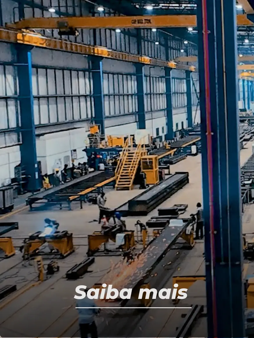 Imagem interna do galpão de produção da Projeart