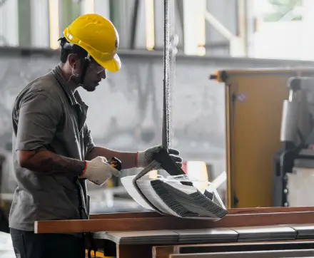 Funcionário na fábrica