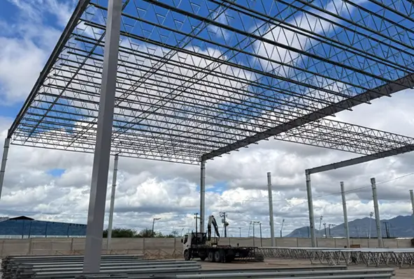 Construções de estruturas metálicas